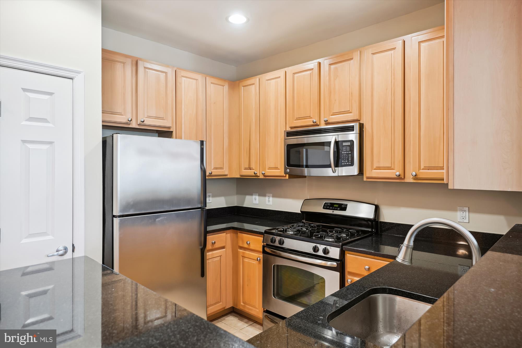 GROVE AT ARLINGTON - Residential