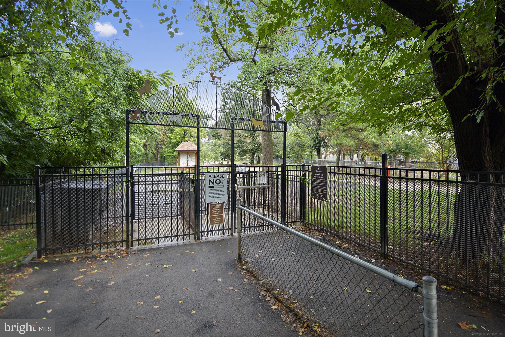 GROVE AT ARLINGTON - Residential