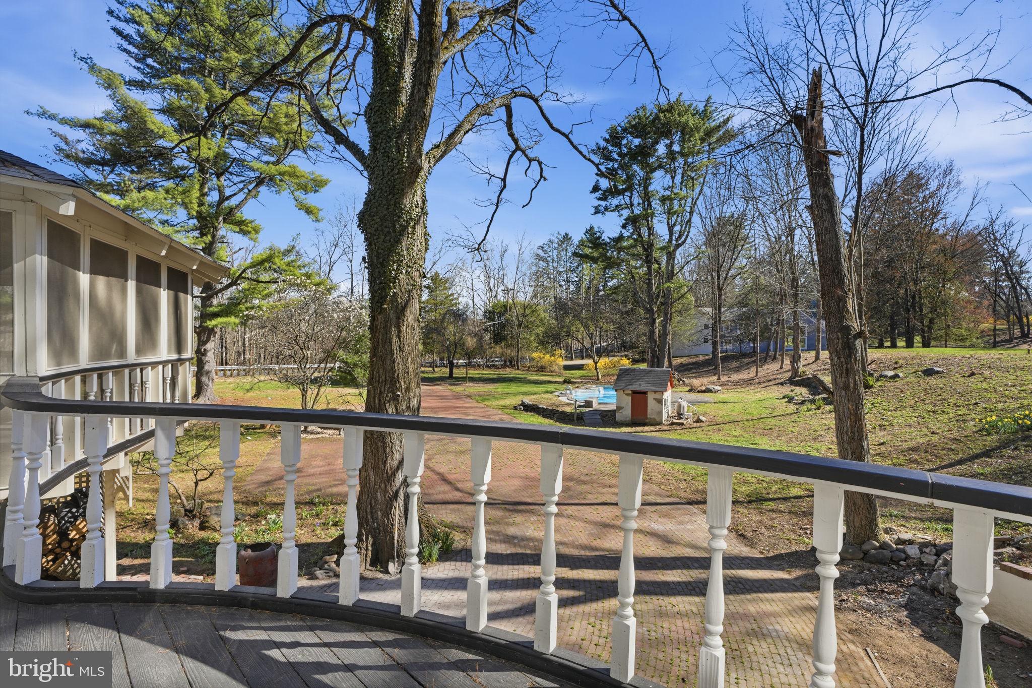 STROUDSBURG - Residential