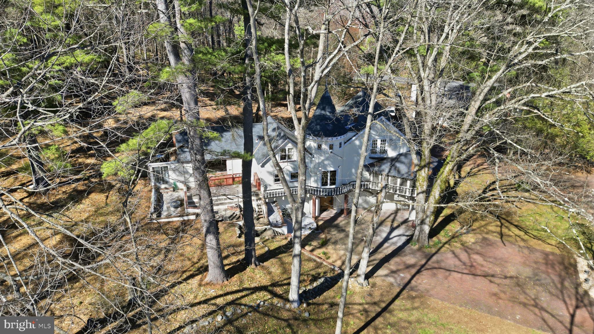 STROUDSBURG - Residential
