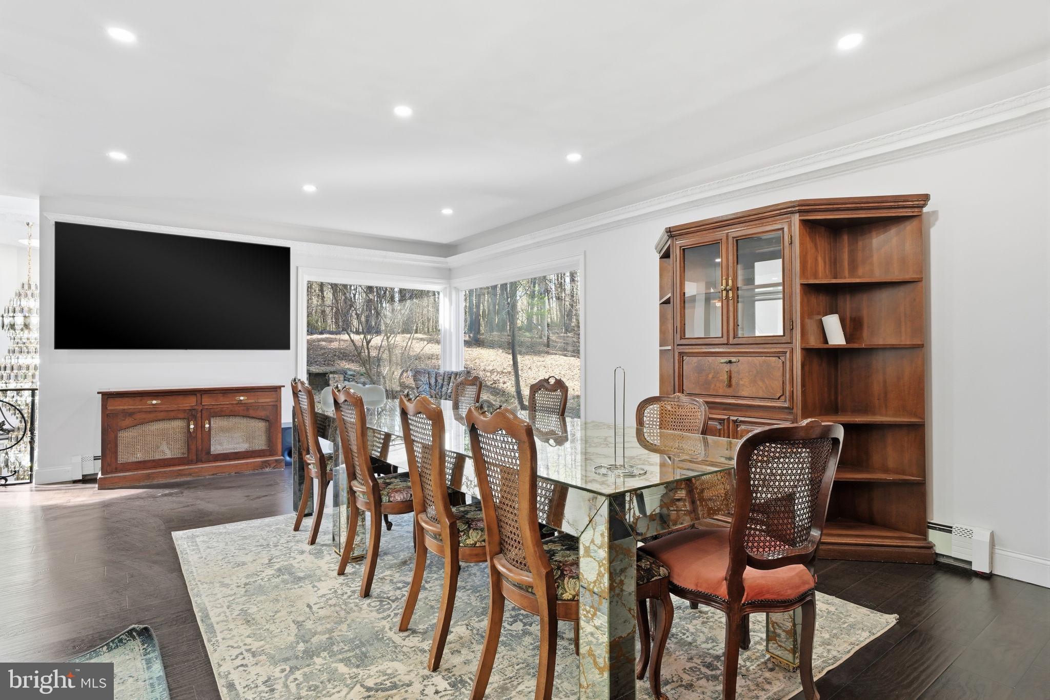 STROUDSBURG - Residential