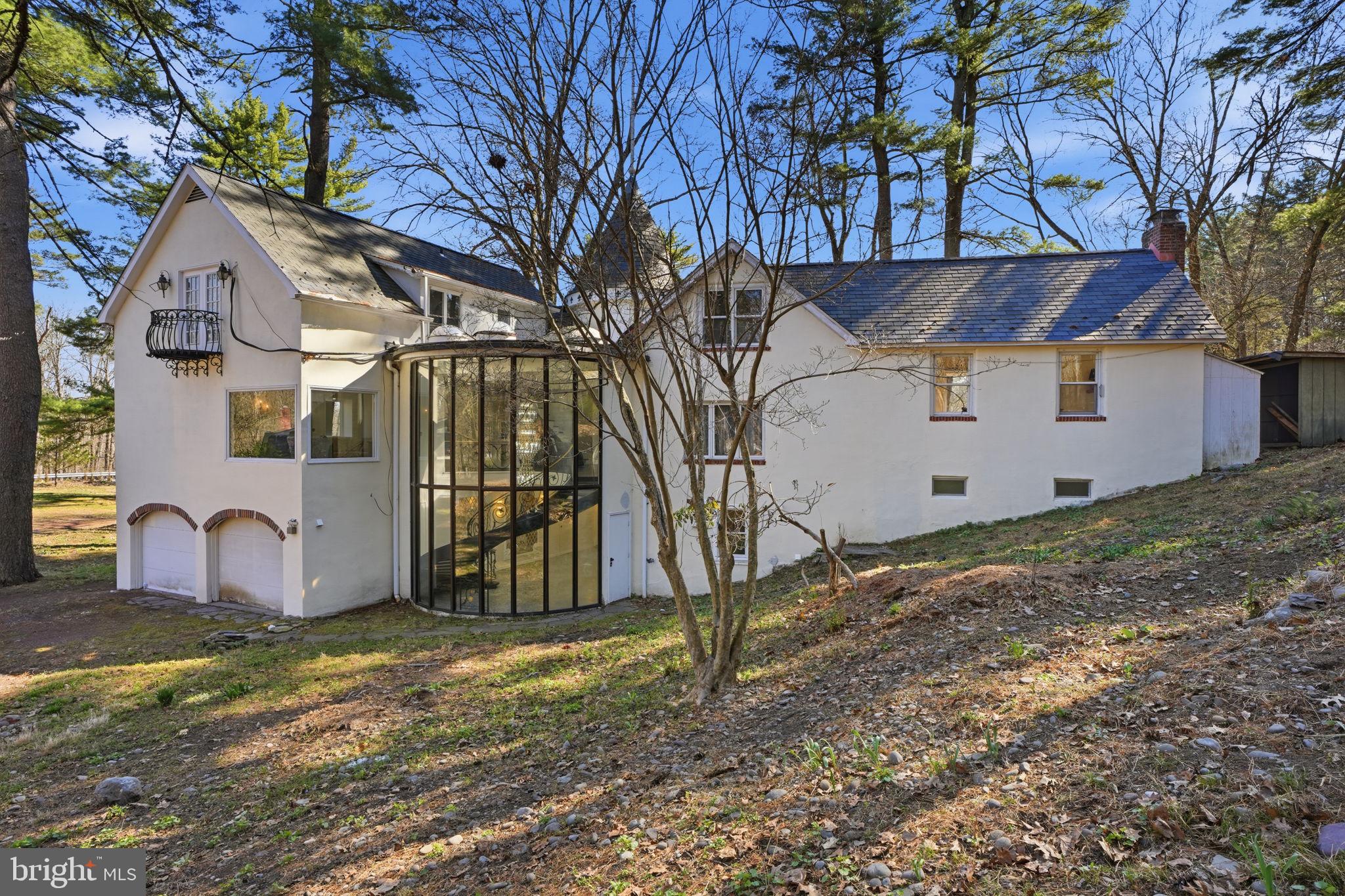 STROUDSBURG - Residential