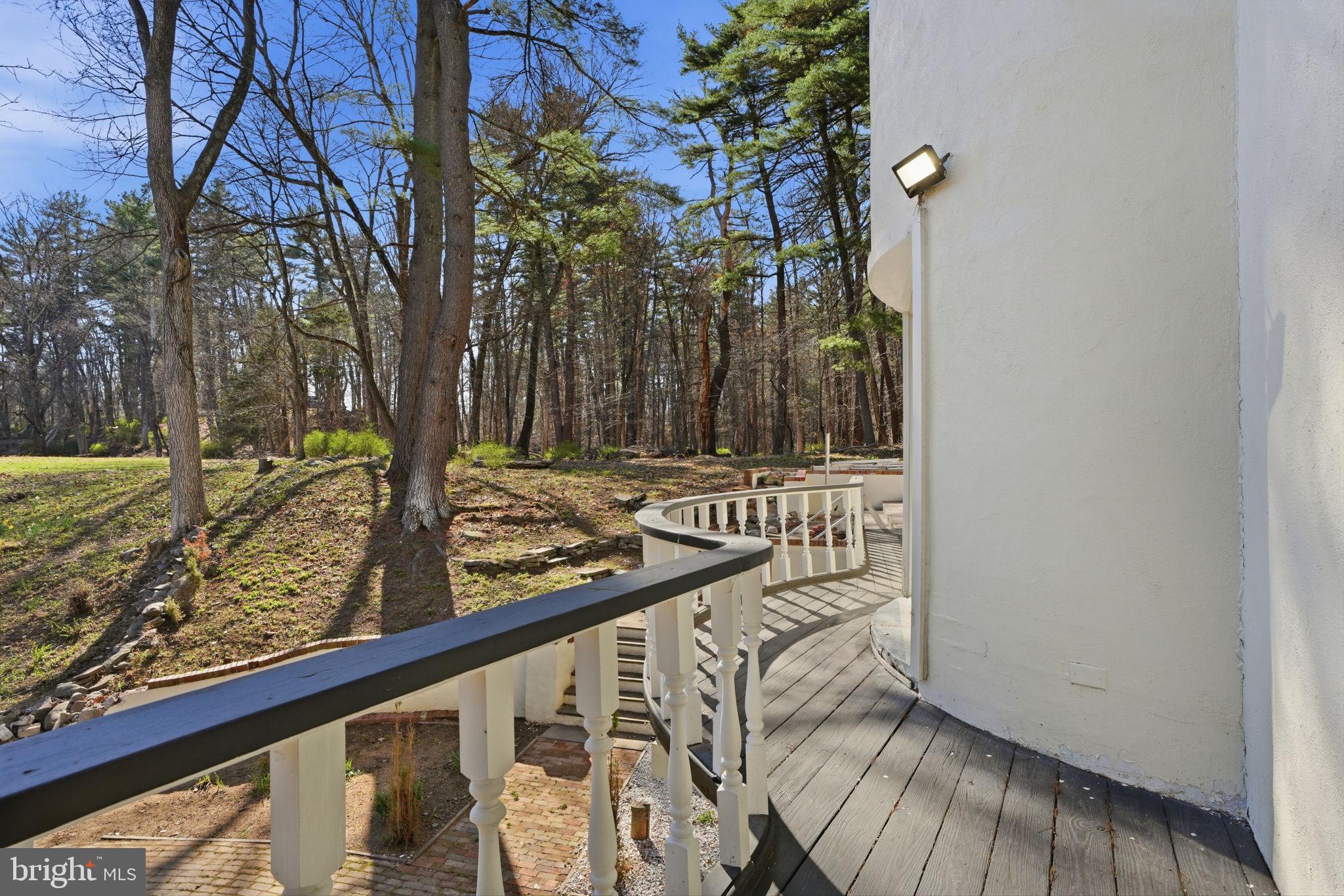STROUDSBURG - Residential
