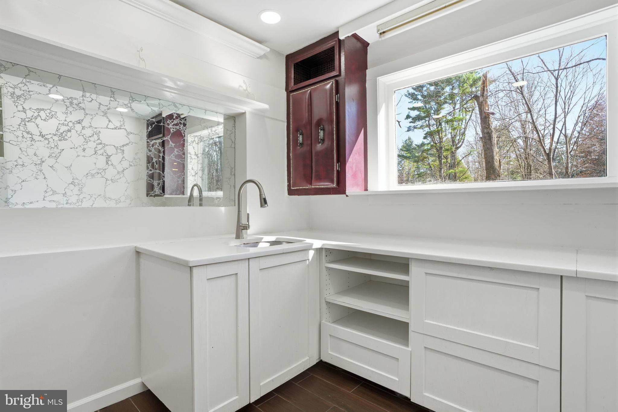 STROUDSBURG - Residential