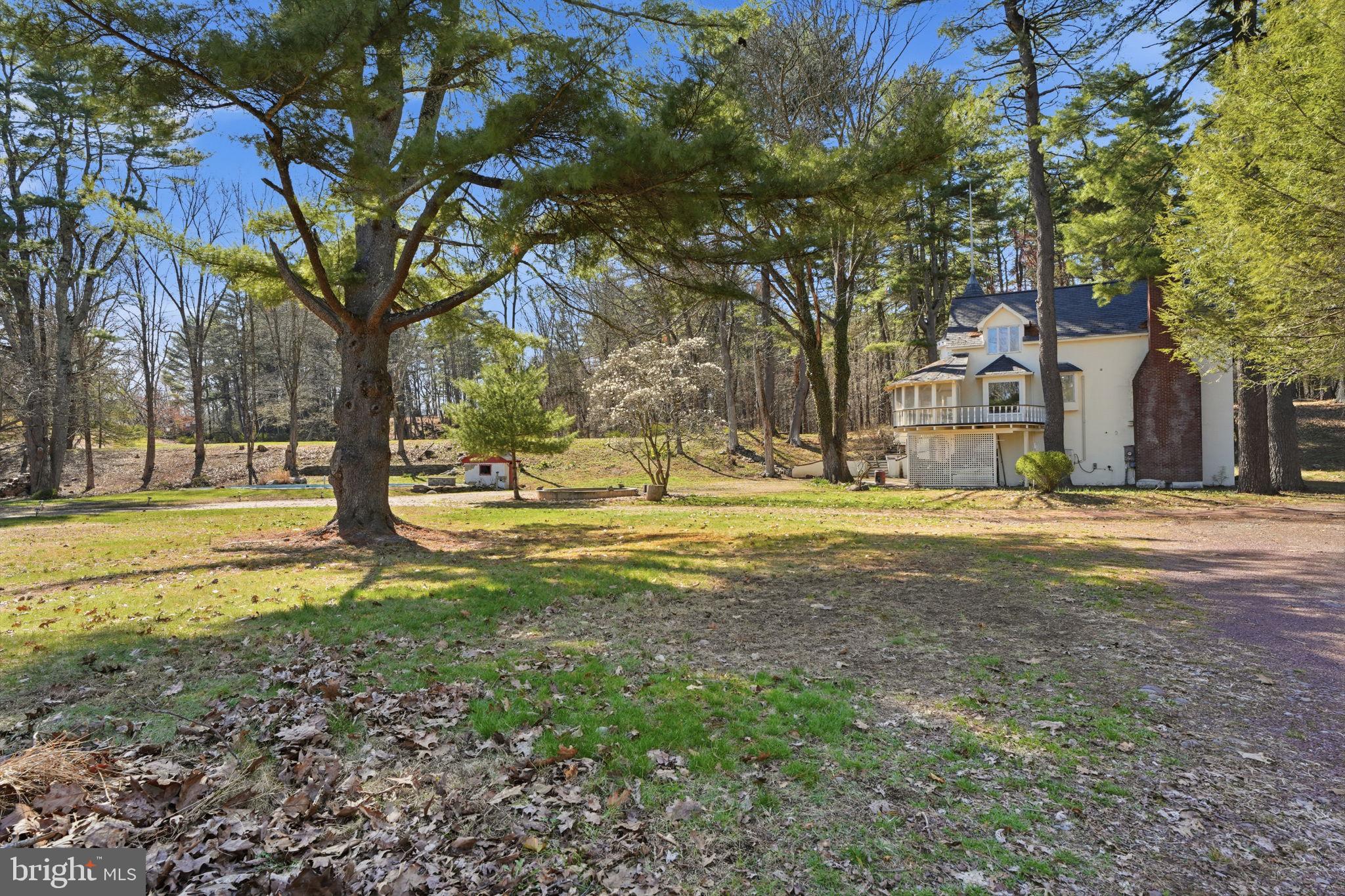 STROUDSBURG - Residential