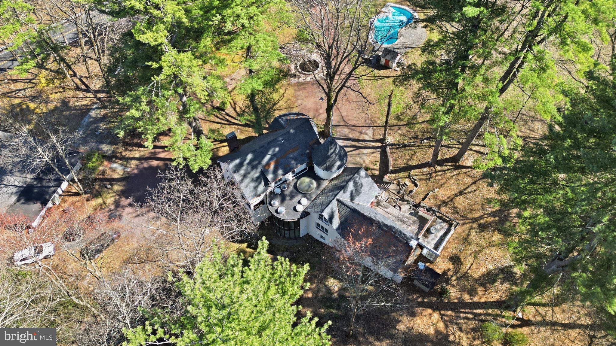 STROUDSBURG - Residential