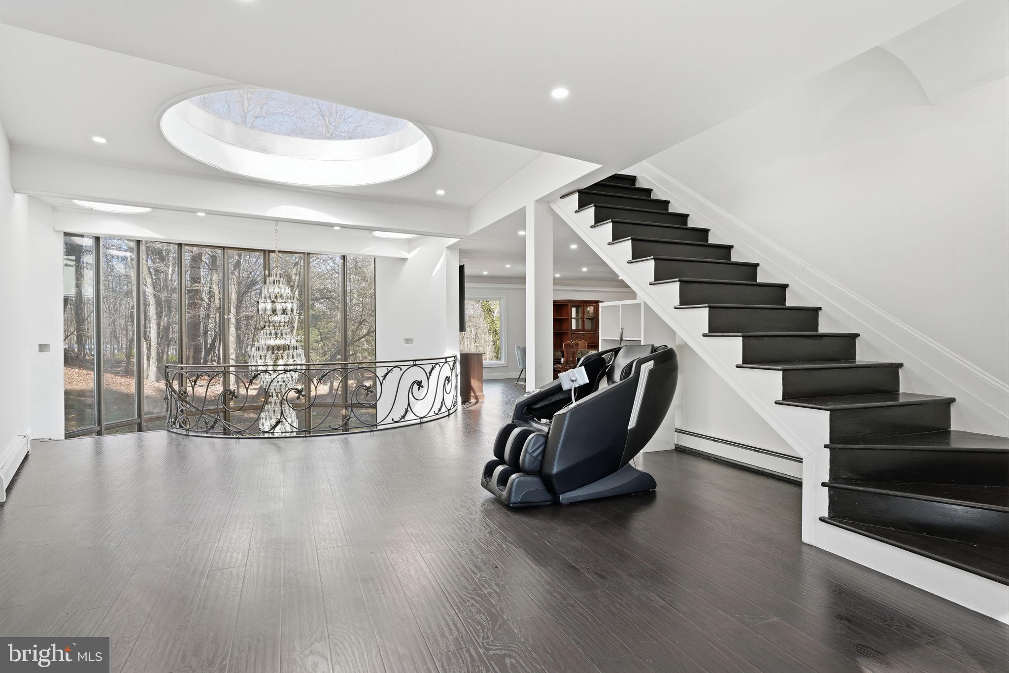 STROUDSBURG - Residential