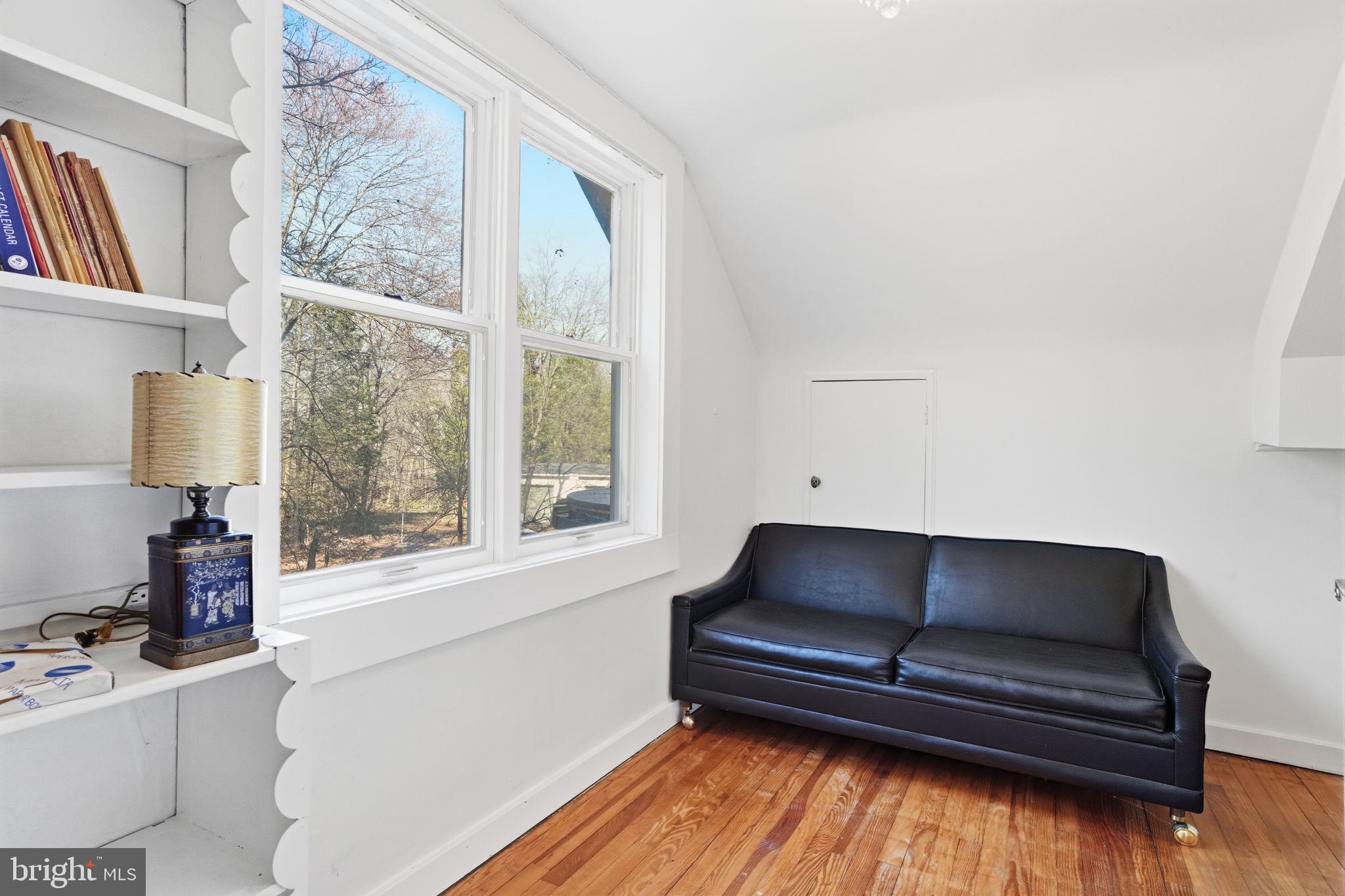 STROUDSBURG - Residential