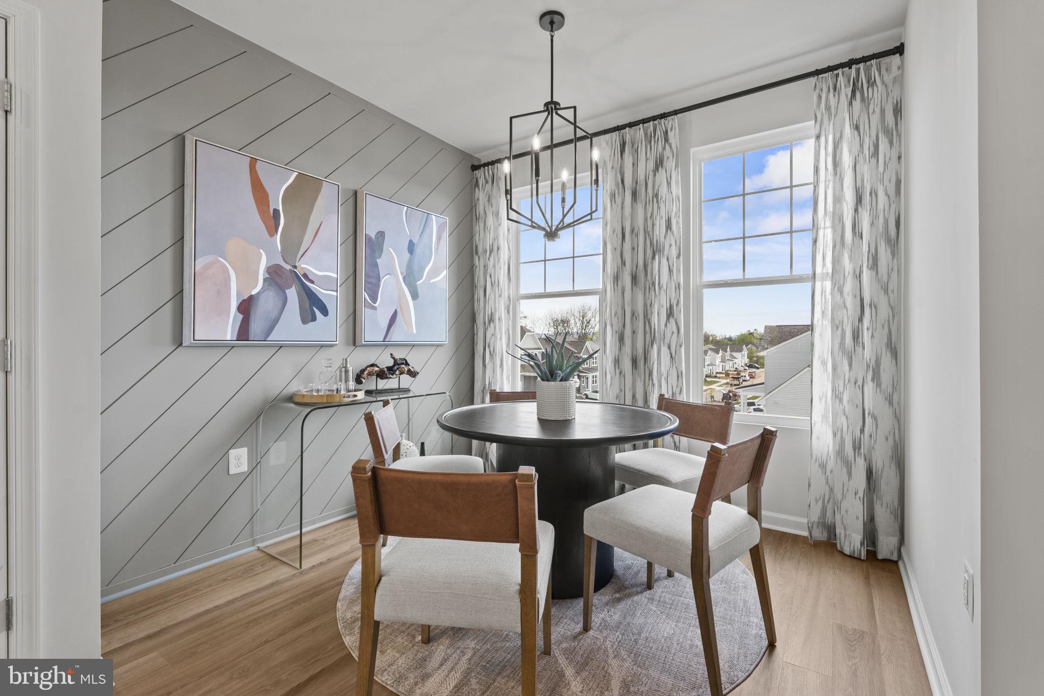 PRESIDENTS POINTE - Residential