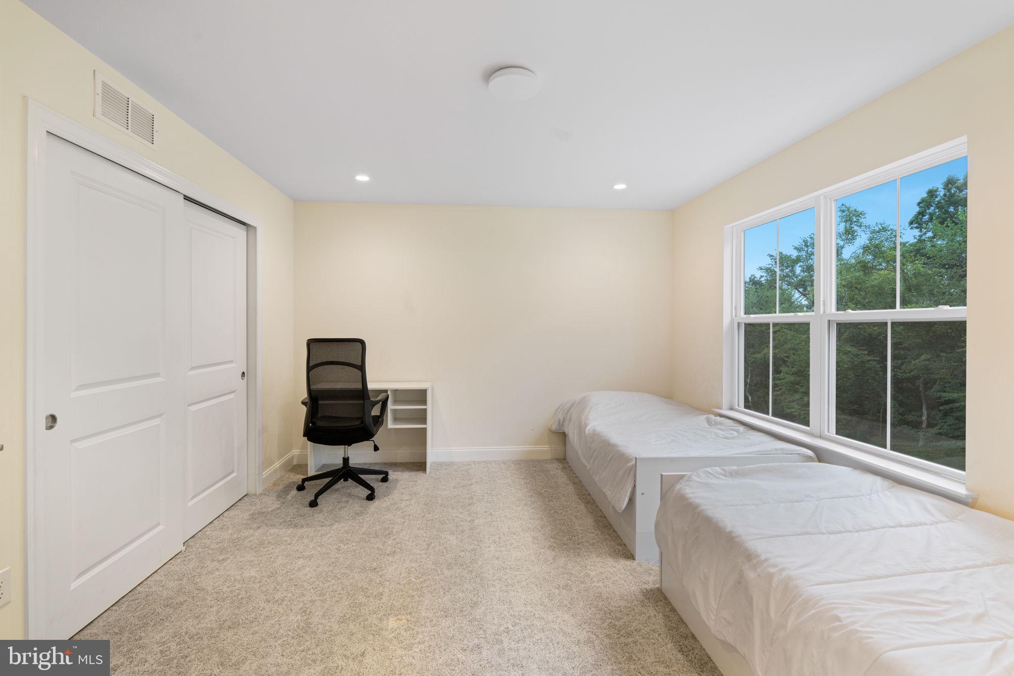 OAK RIDGE - Residential
