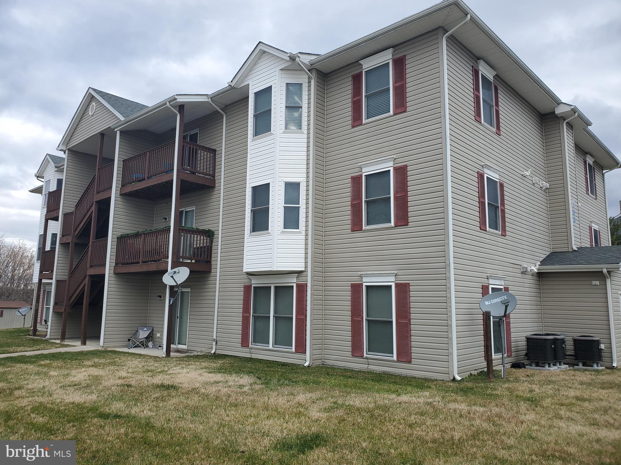 TIMBERLAKE TERRACE - Residential Lease