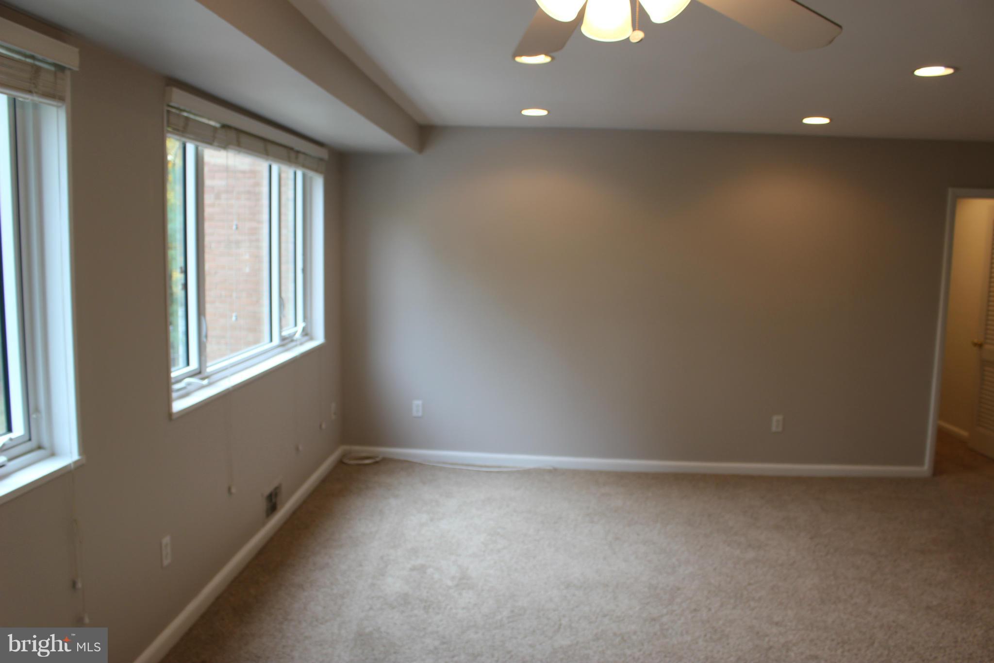 PARKSIDE CONDOMINIUMS - Residential Lease