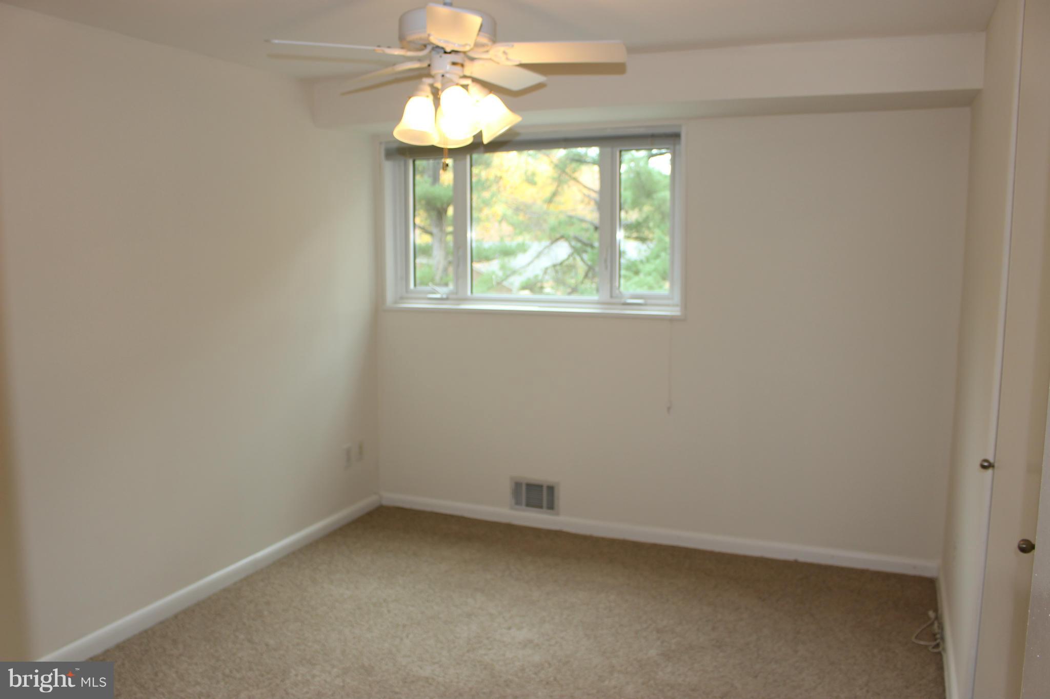 PARKSIDE CONDOMINIUMS - Residential Lease