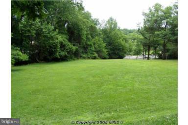 PARKSIDE CONDOMINIUMS - Residential Lease