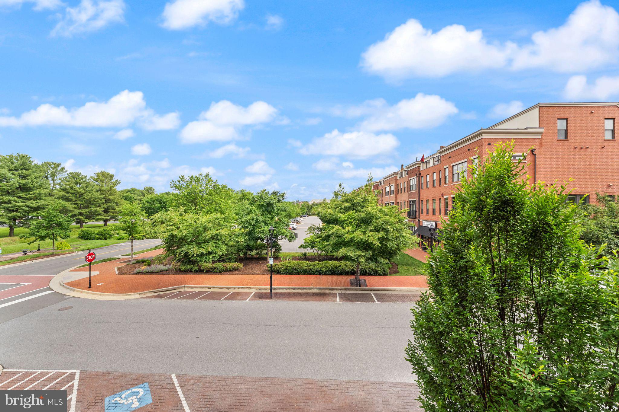 CRESCENT PLACE - Residential
