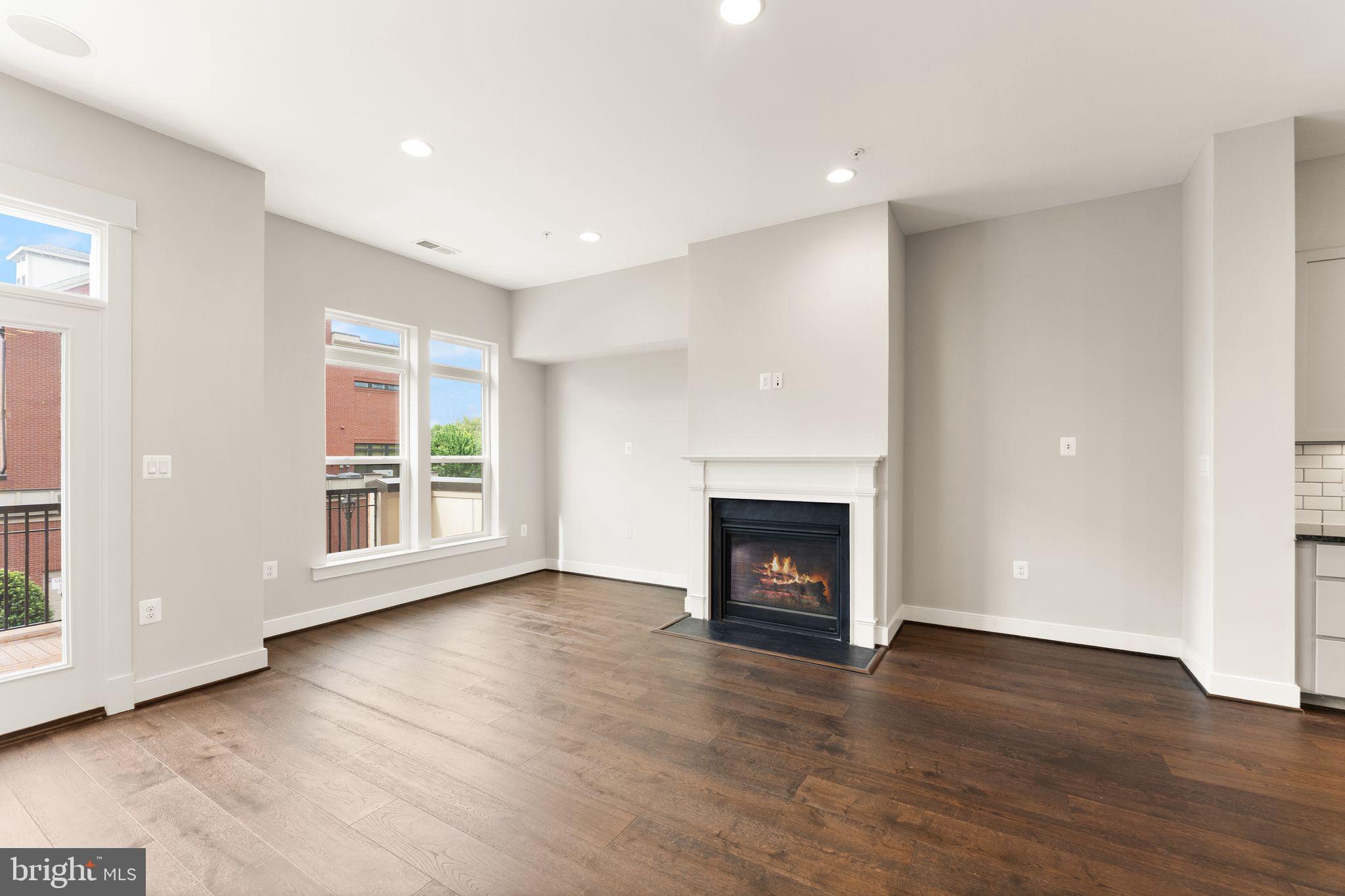CRESCENT PLACE - Residential