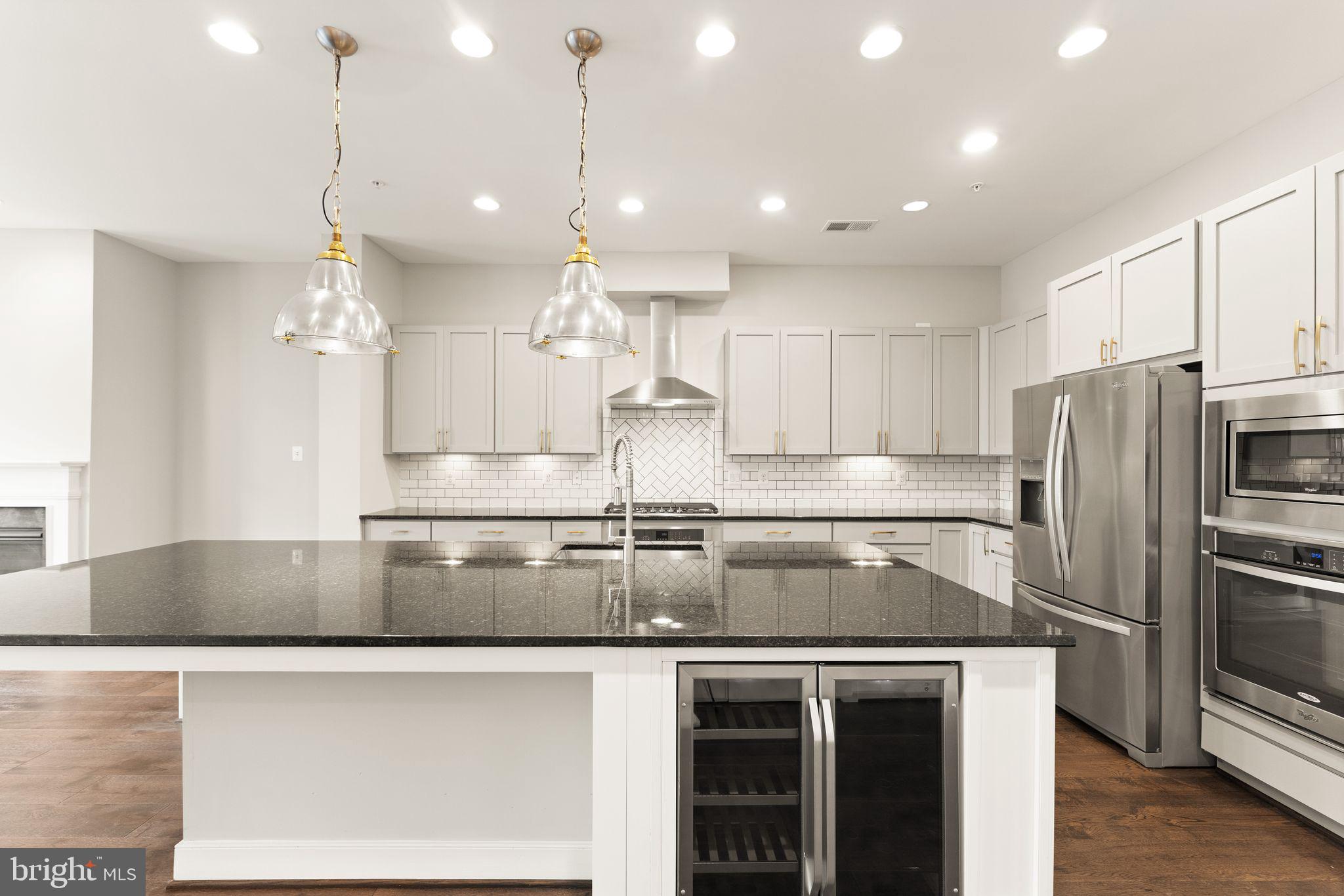 CRESCENT PLACE - Residential