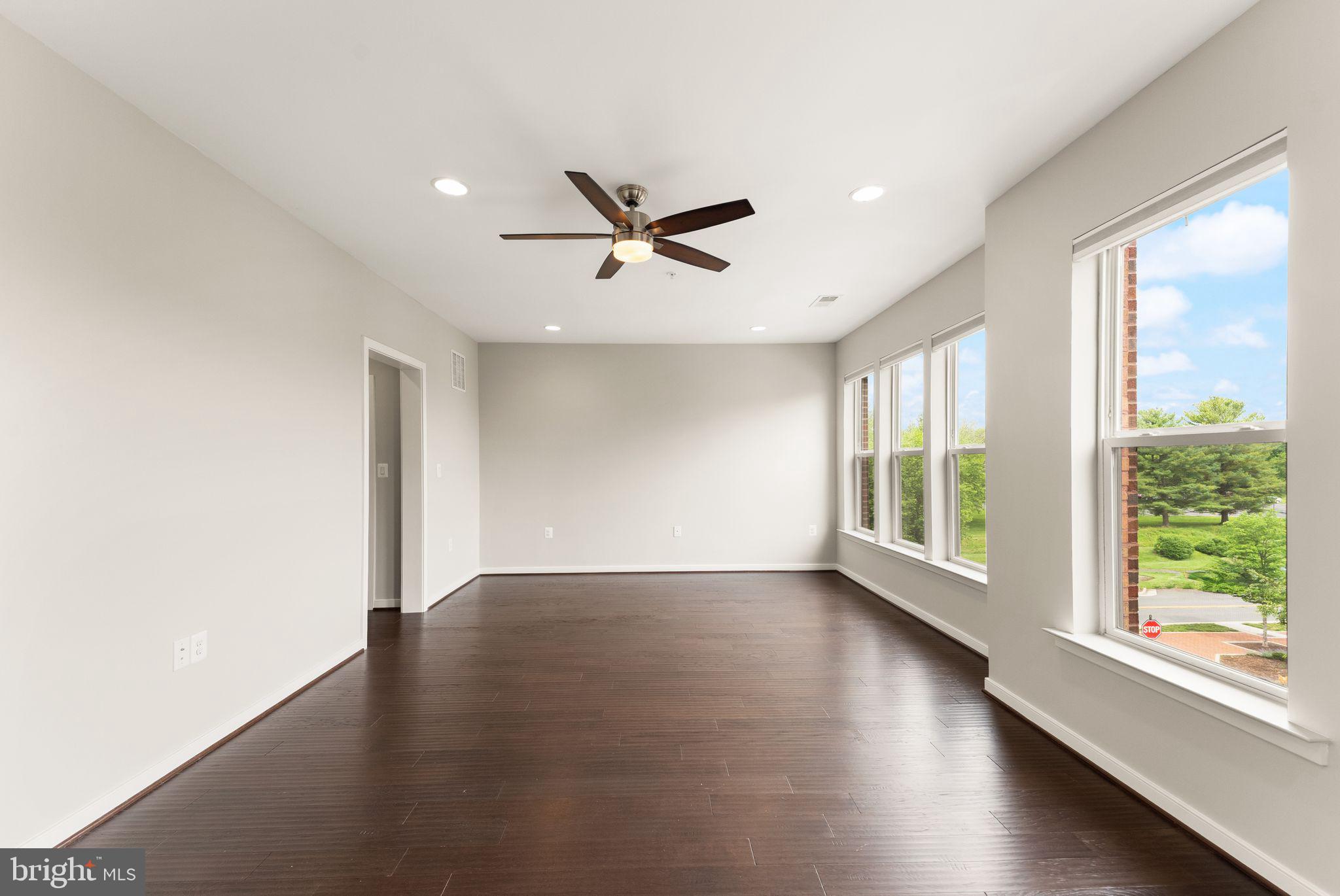 CRESCENT PLACE - Residential