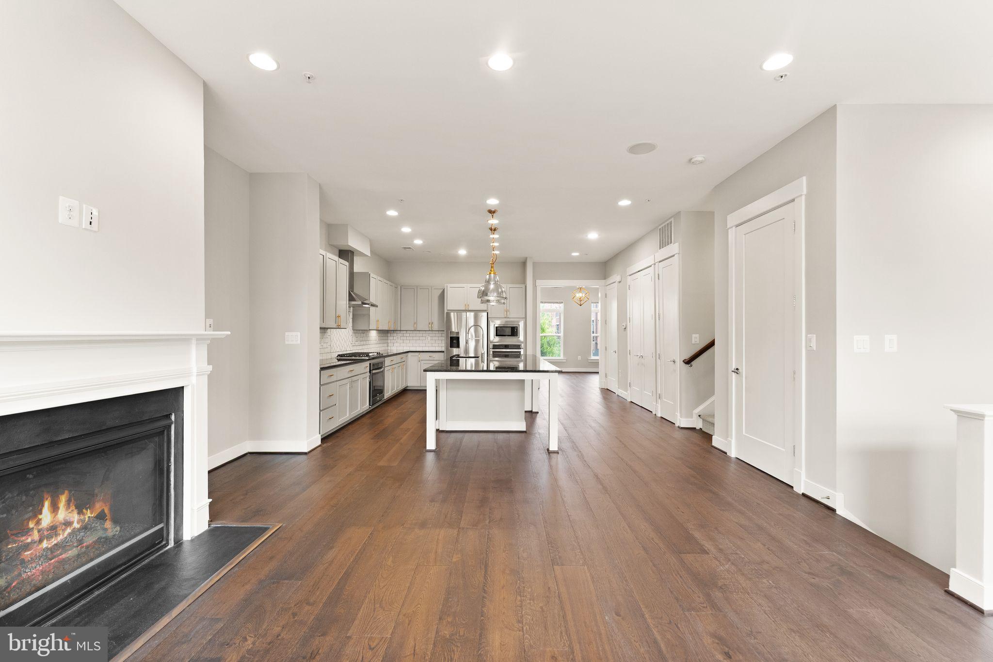 CRESCENT PLACE - Residential