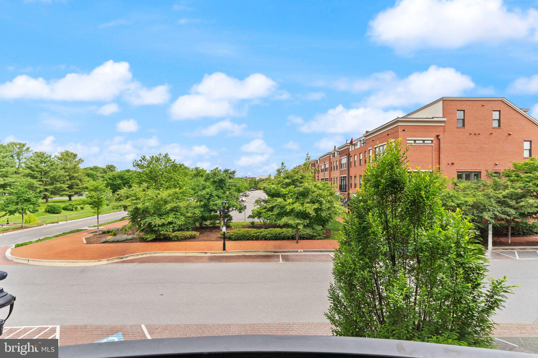 CRESCENT PLACE - Residential