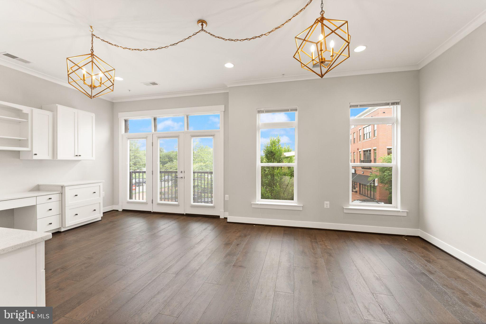 CRESCENT PLACE - Residential