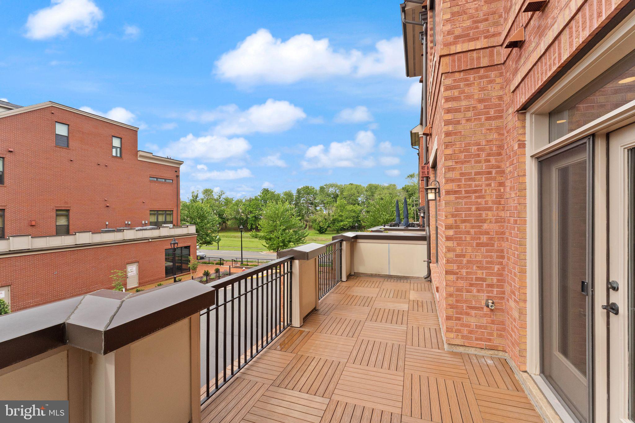 CRESCENT PLACE - Residential