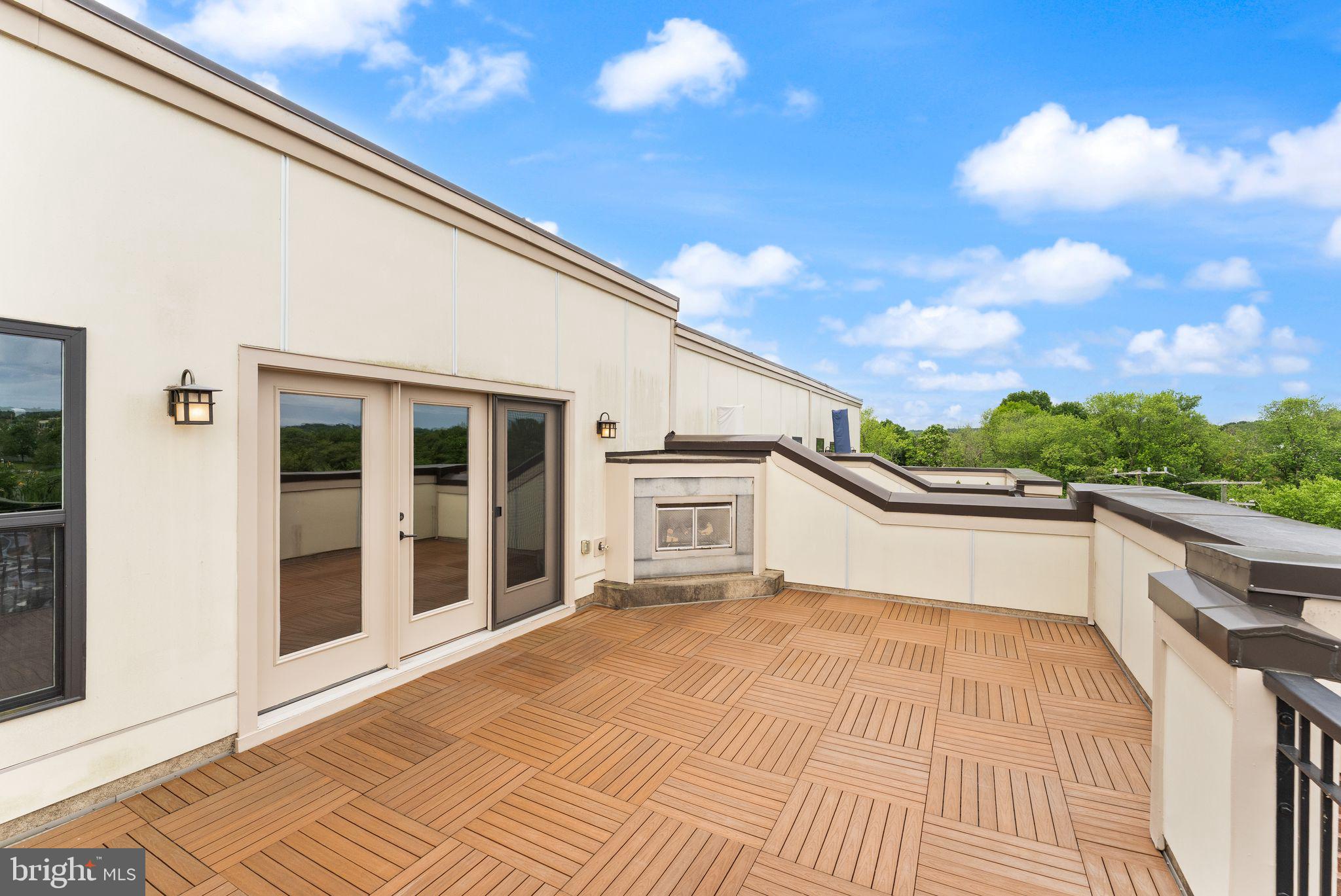 CRESCENT PLACE - Residential