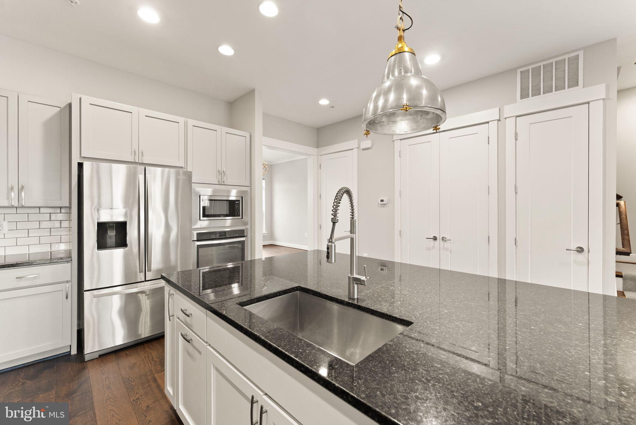 CRESCENT PLACE - Residential