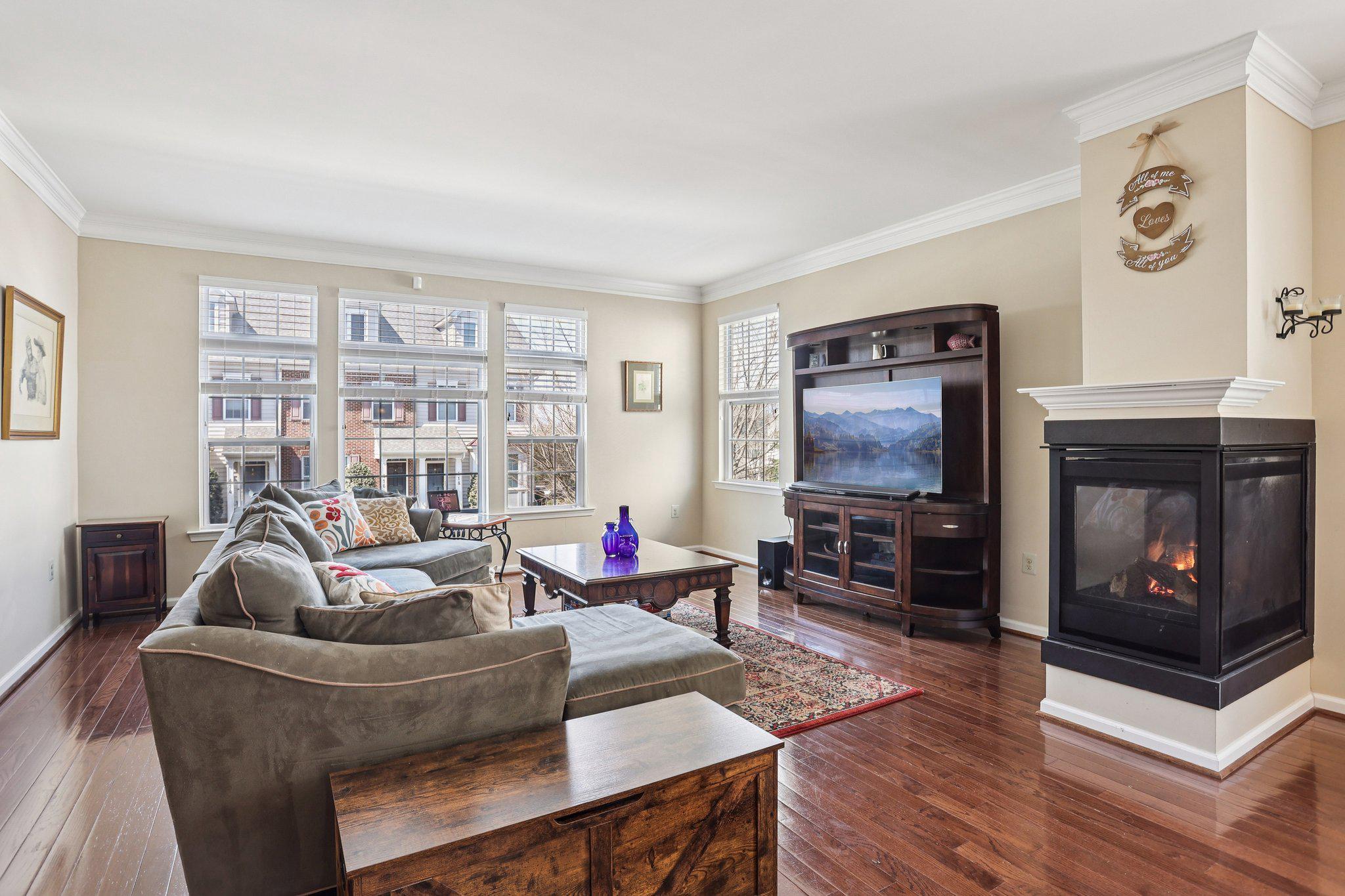 WILLIAMSON SQUARE - Residential