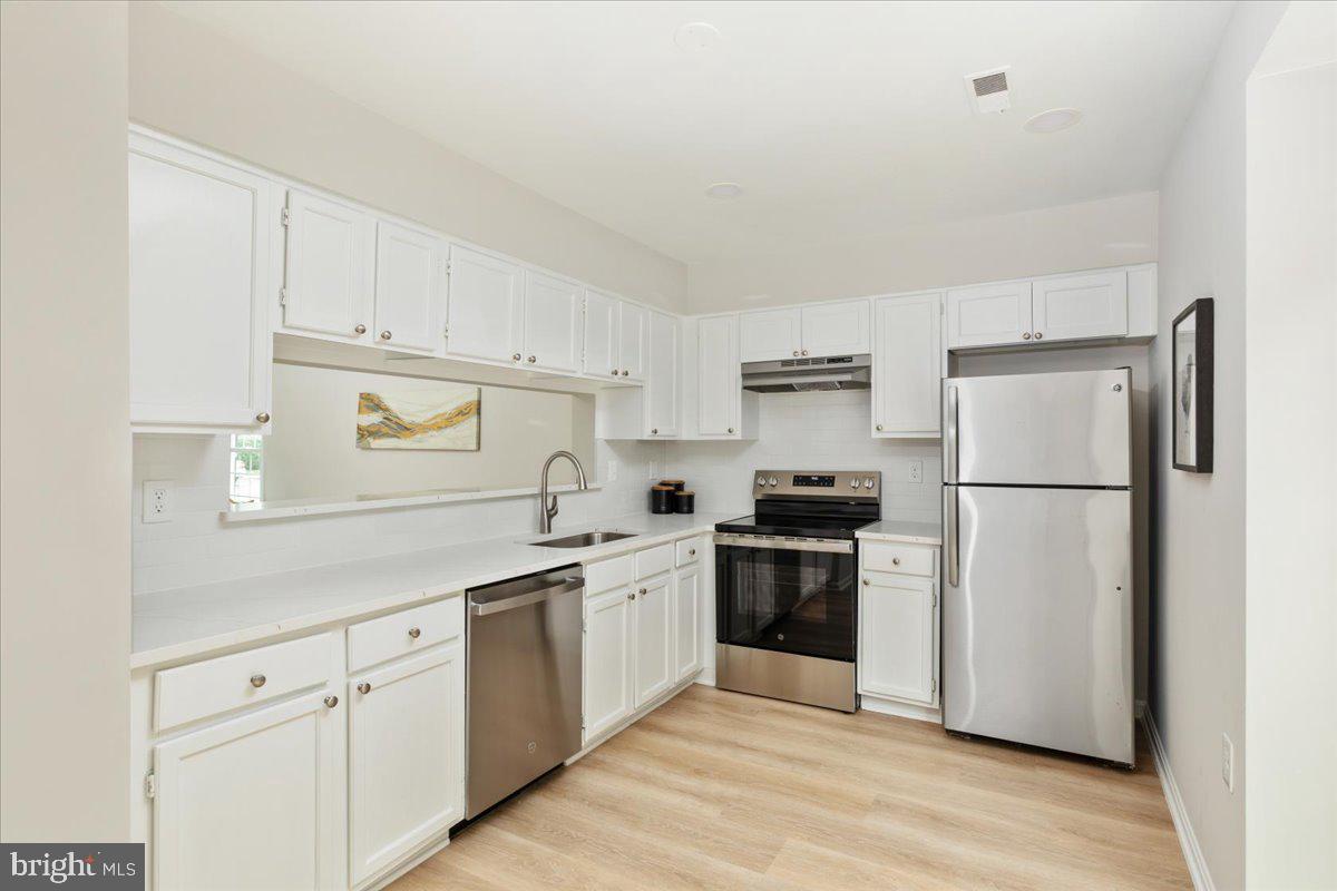STONINGTON - Residential