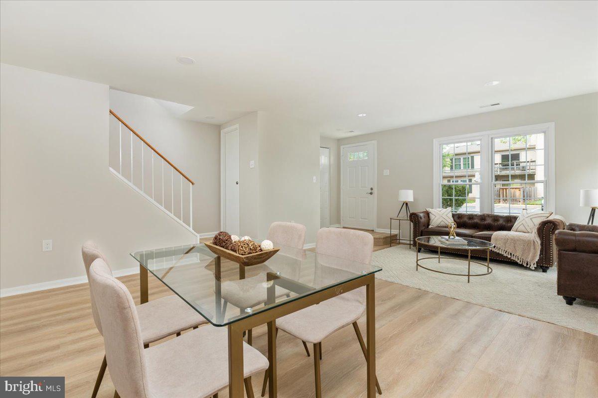 STONINGTON - Residential