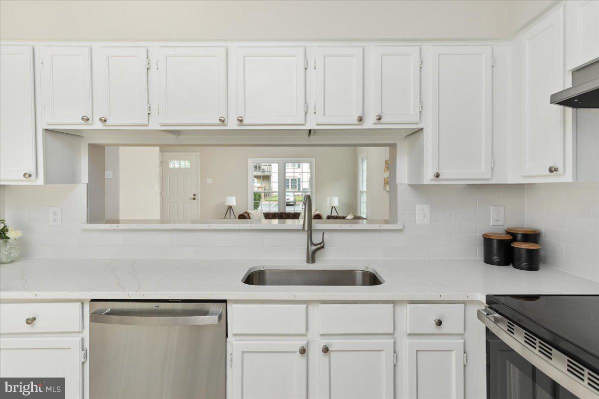 STONINGTON - Residential