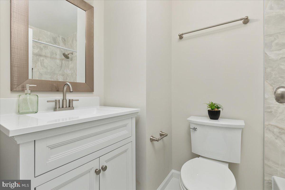 STONINGTON - Residential