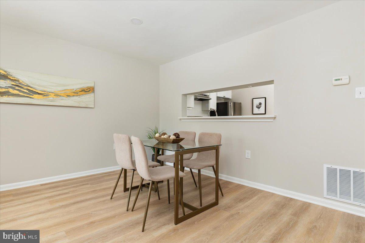 STONINGTON - Residential