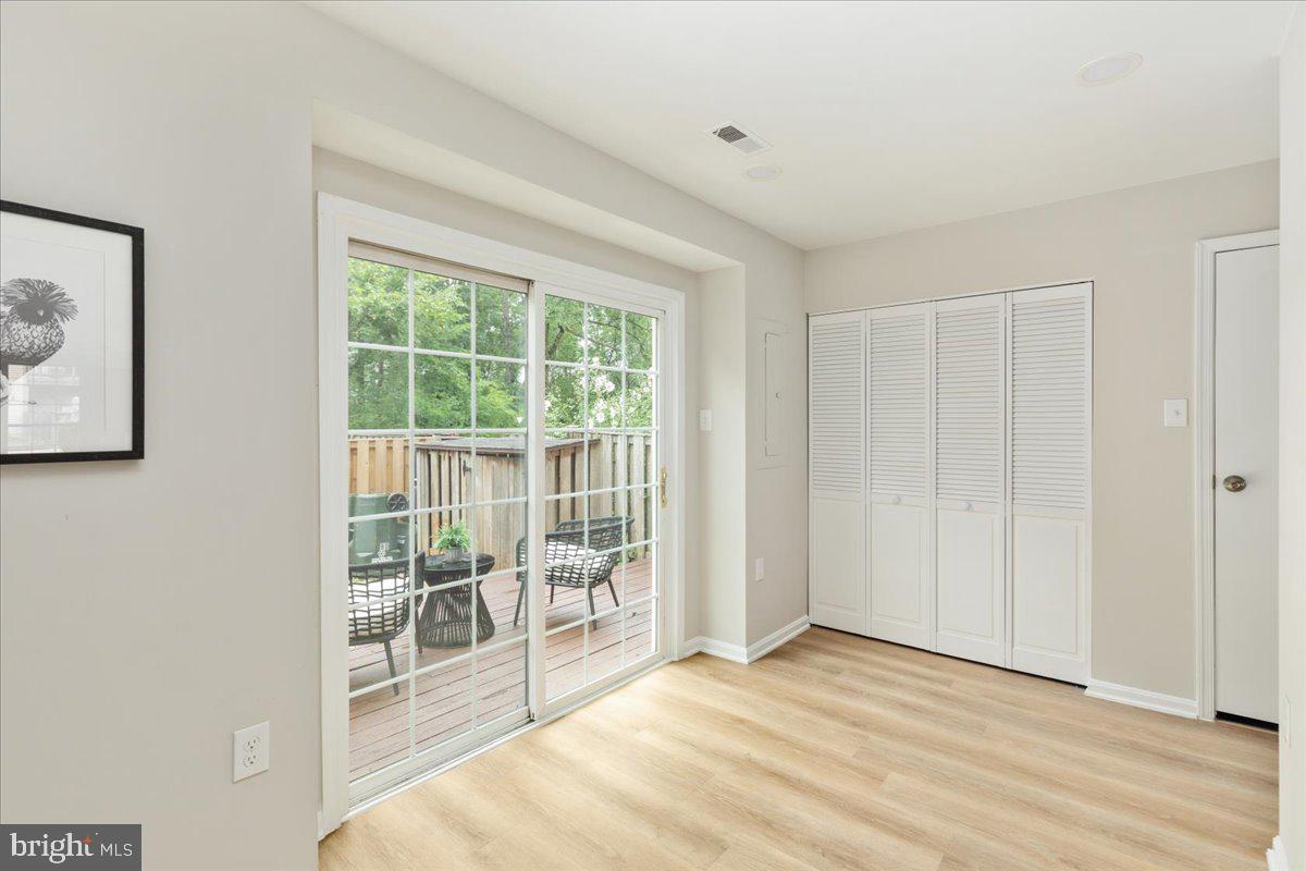 STONINGTON - Residential