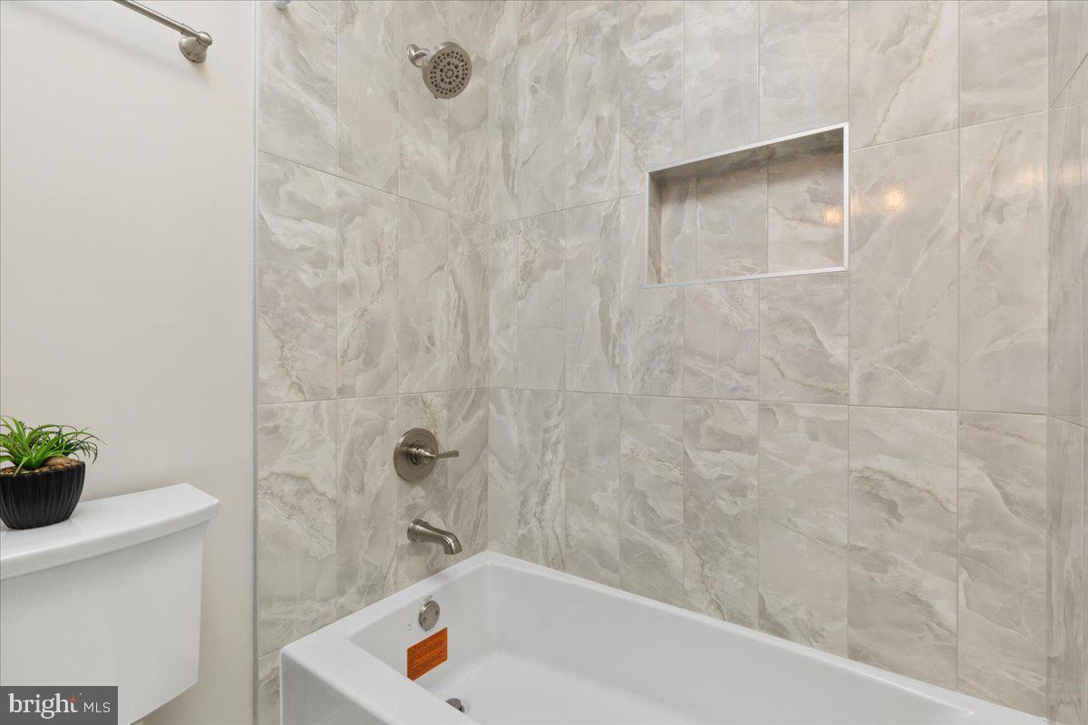 STONINGTON - Residential