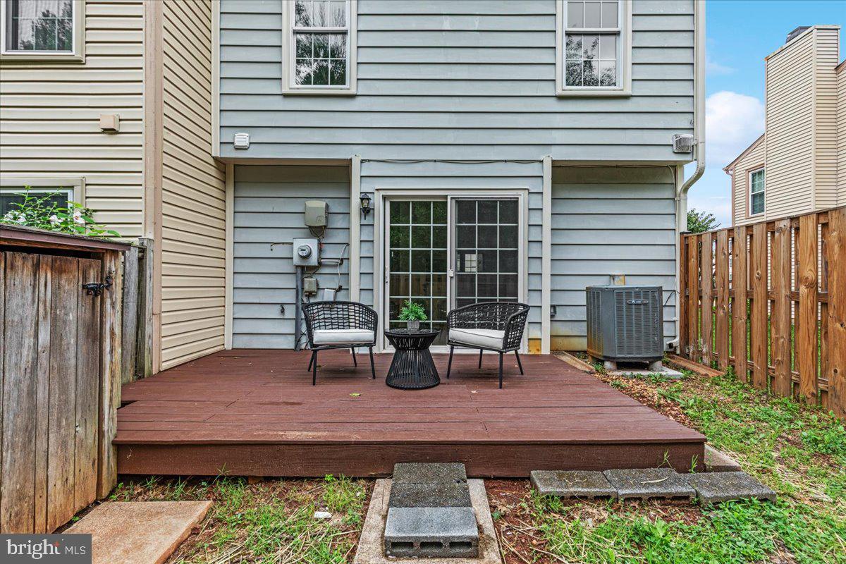 STONINGTON - Residential