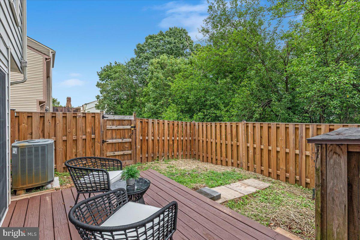 STONINGTON - Residential