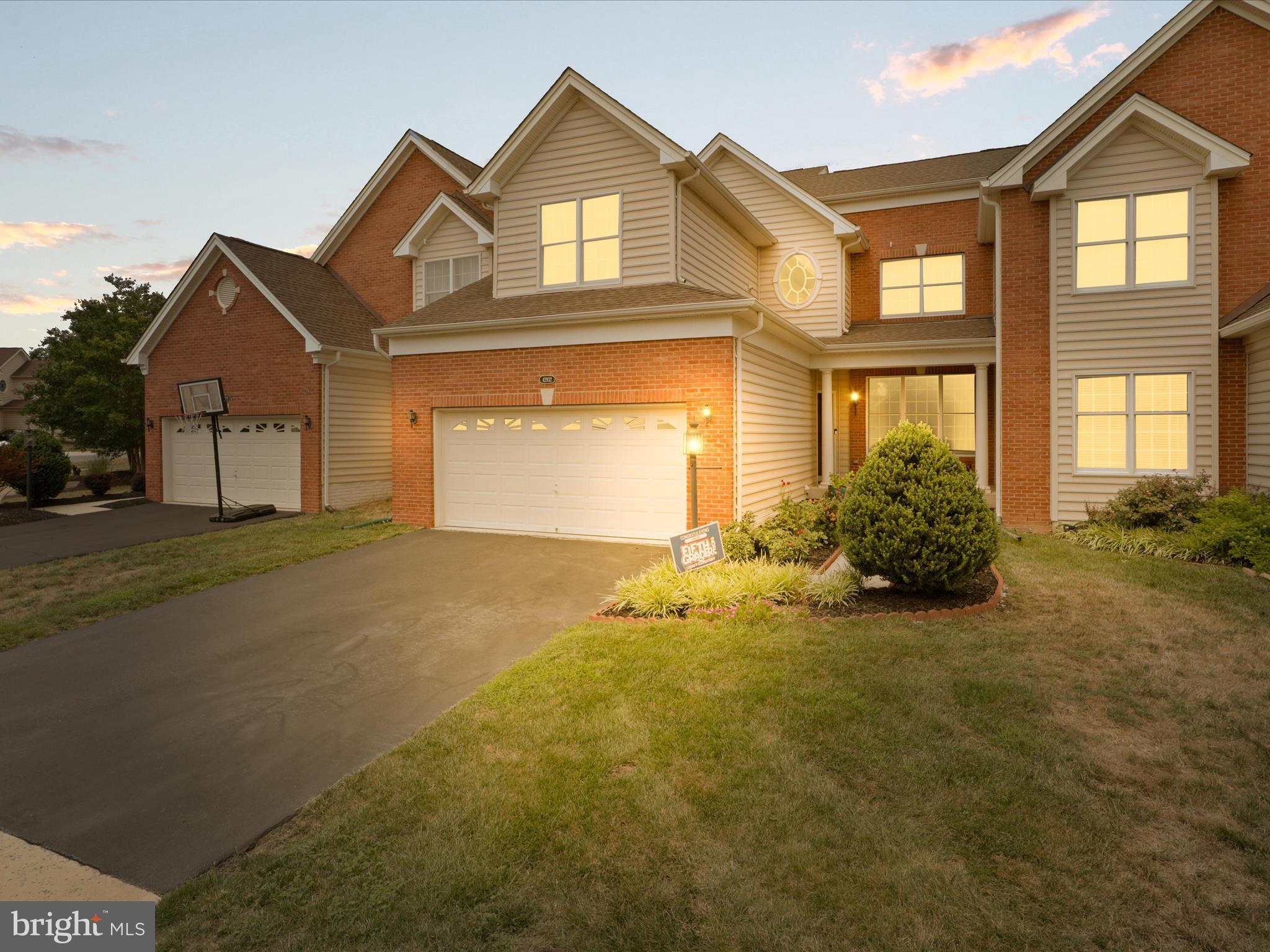 LOUDOUN VALLEY ESTATES 2 - Residential Lease