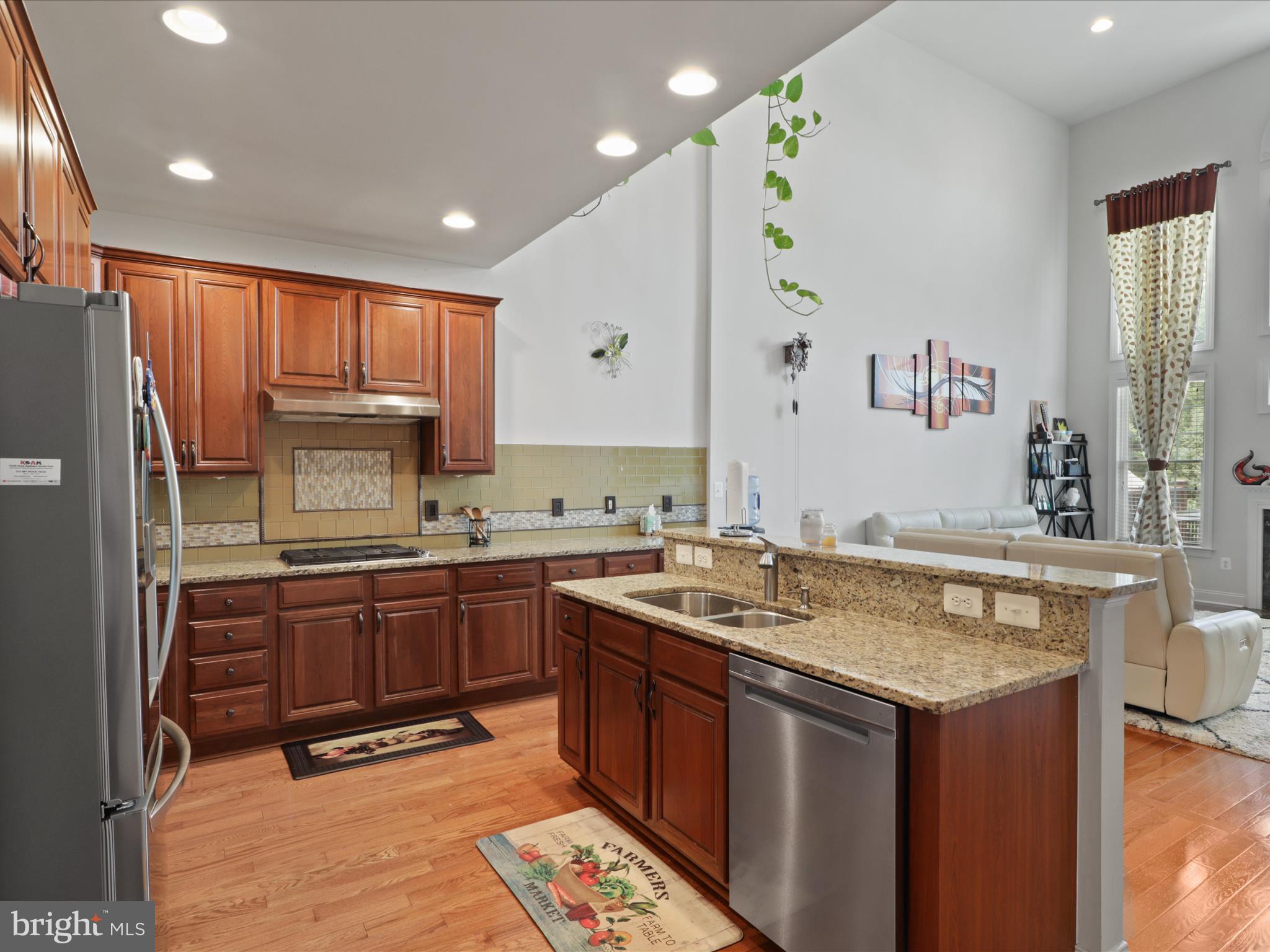 LOUDOUN VALLEY ESTATES 2 - Residential Lease