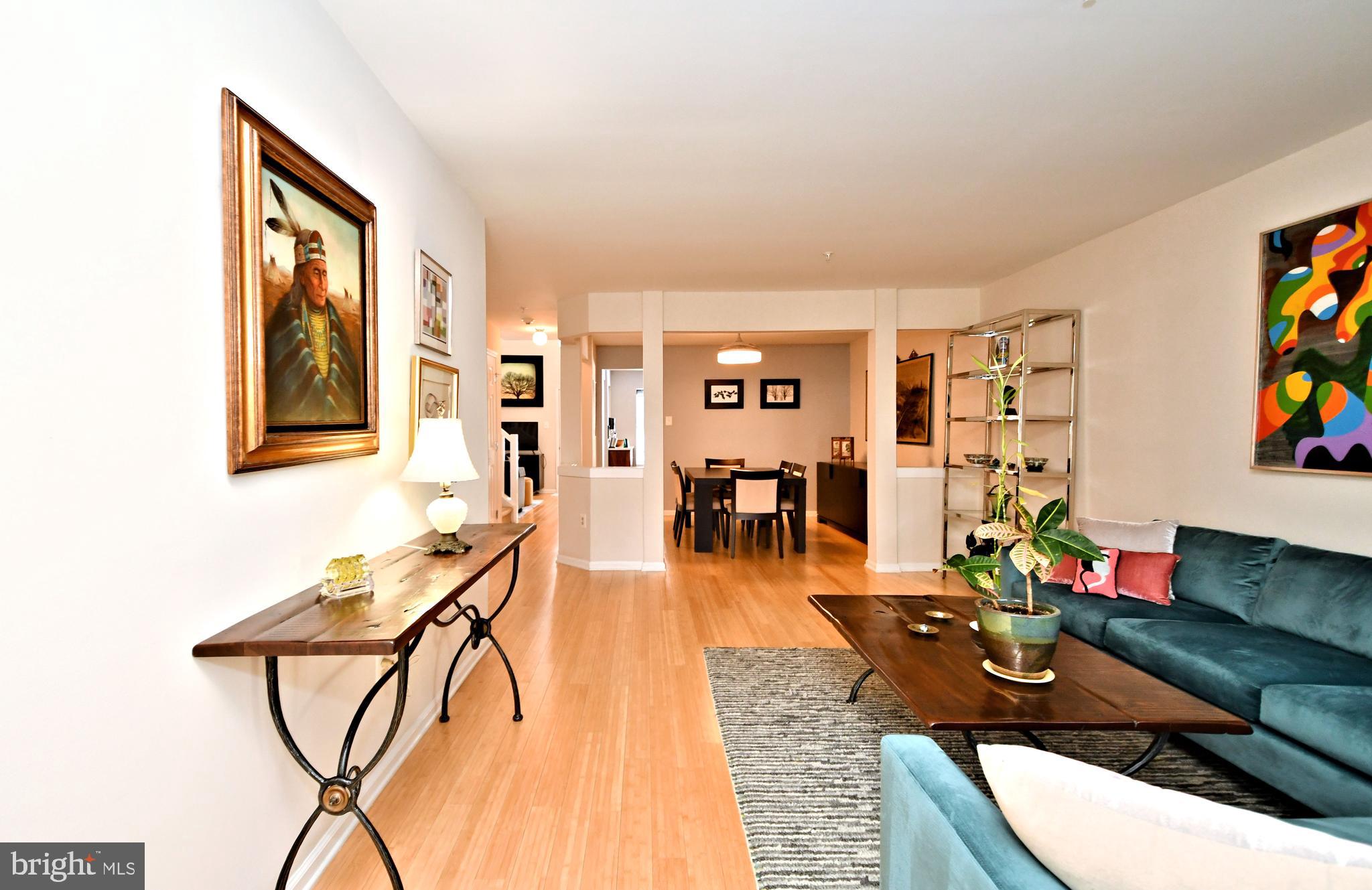 WILSHIRE HUNT - Residential