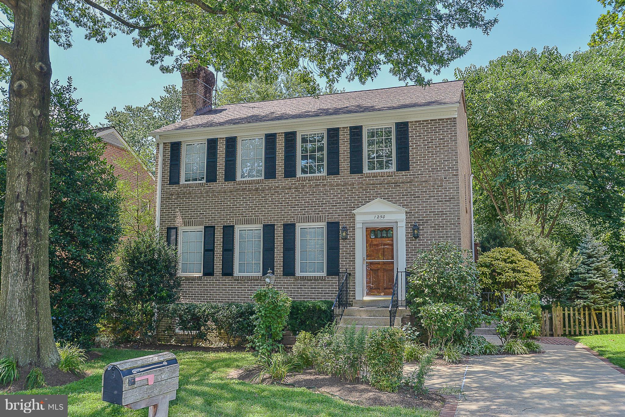 Comfort & convenience in spacious Kings Manor Colonial***Updated kitchen & master bath***Hardwood floors on main & upper levels***Fully finished lower level w/walk-out to lush back yard and gardens***Picture perfect & ready to welcome you home***1/2 mile to downtown McLean***Convenient to Tysons Corner, DC, Silver Line Metro, destination shops & dining!