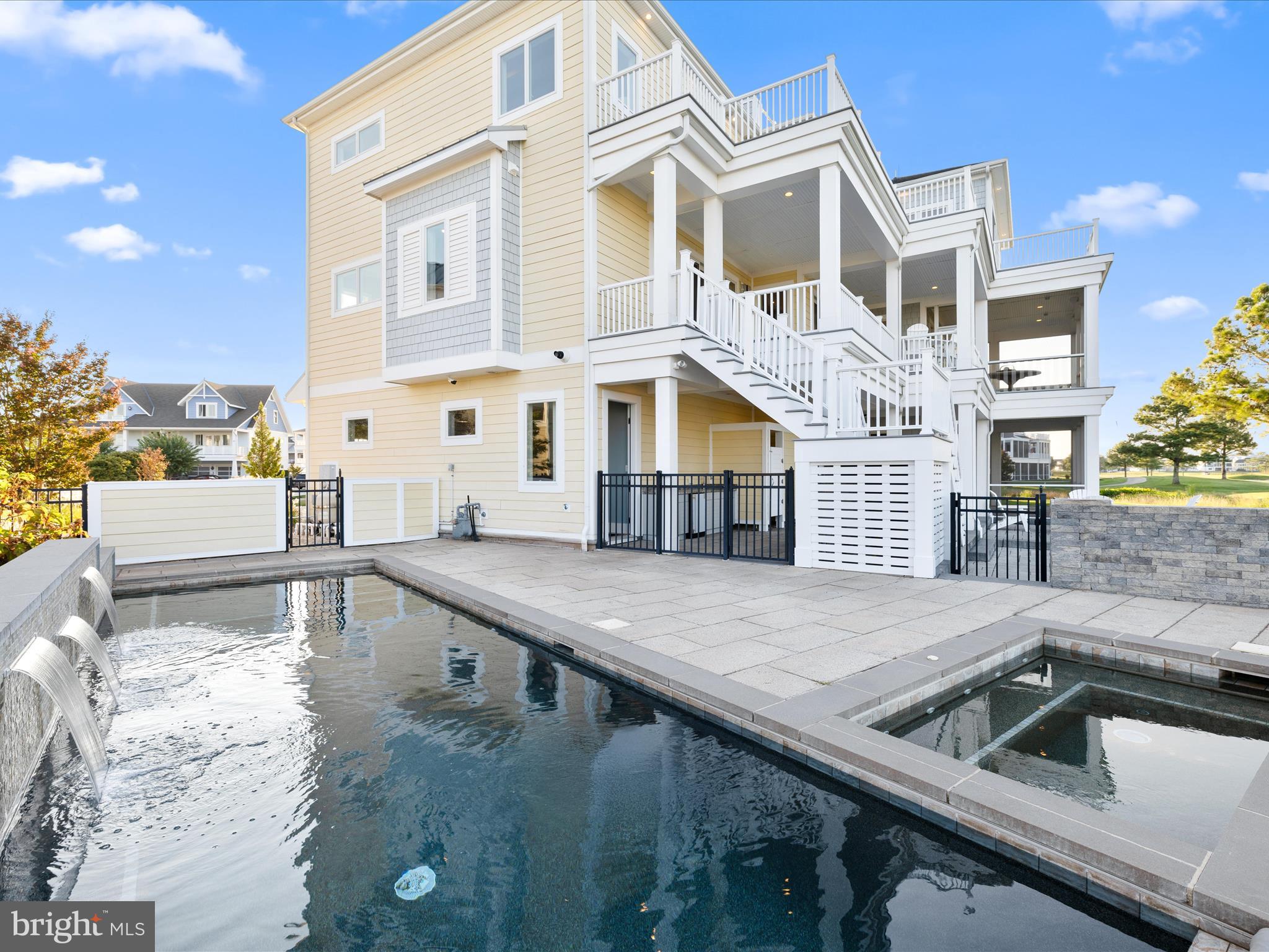 PENINSULA - Residential