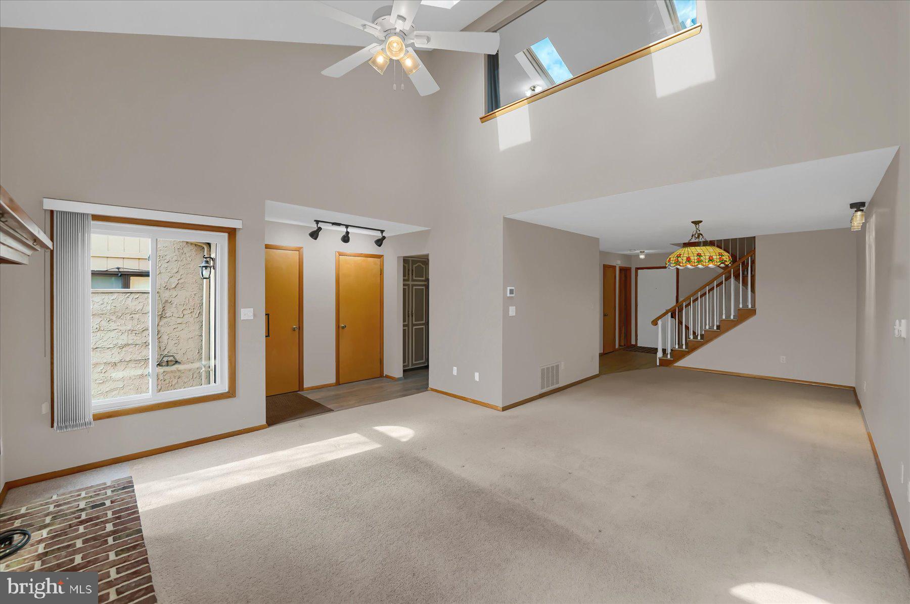 AARON VILLAGE - Residential