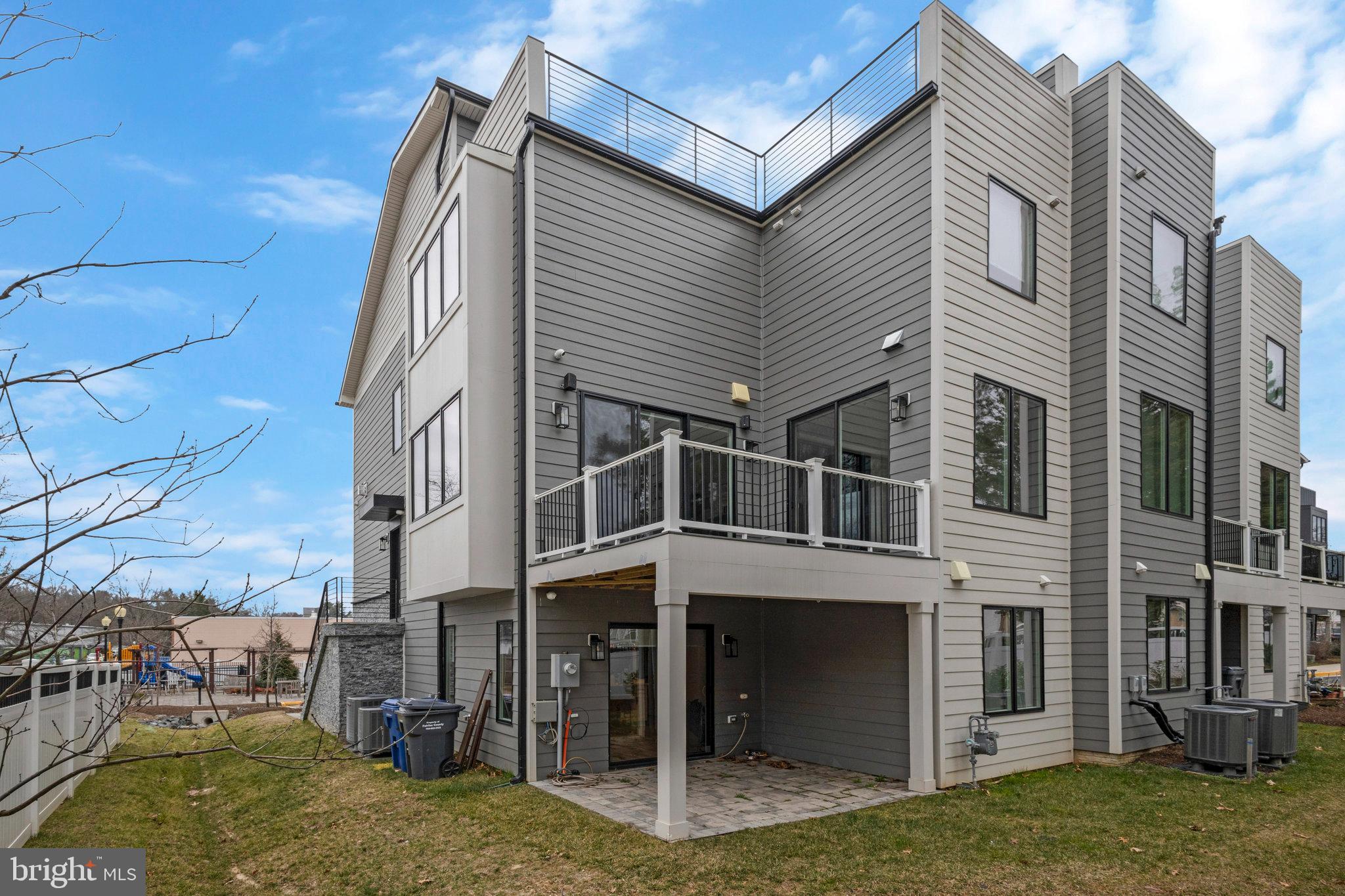 LEE LANDING PARK - Residential