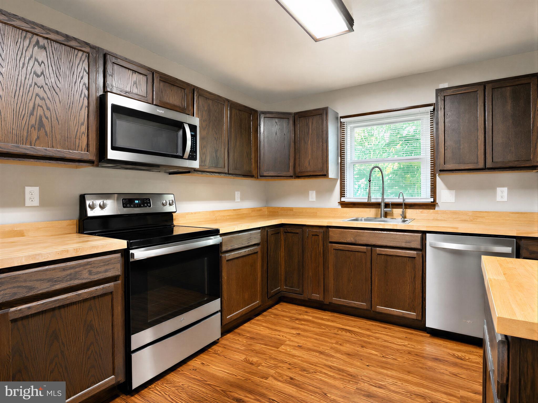 CEDAR COVE - Residential
