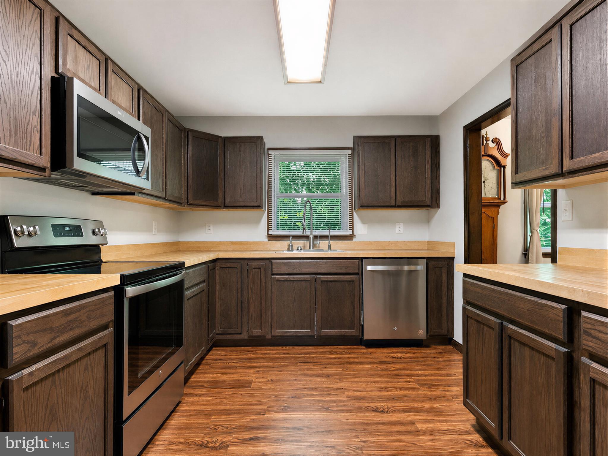 CEDAR COVE - Residential