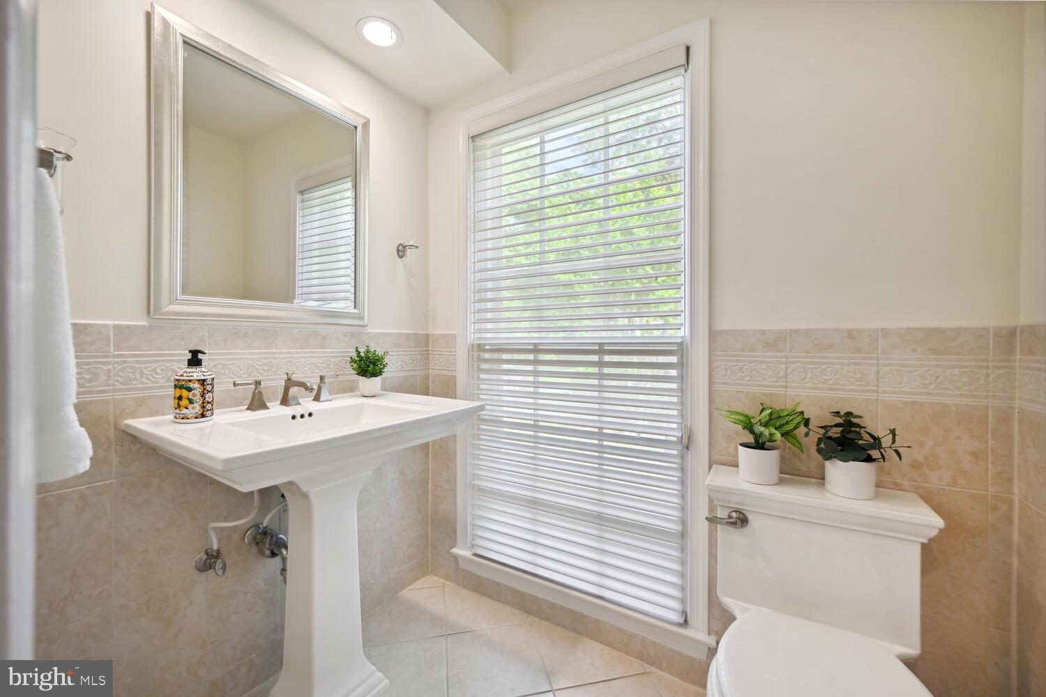PINE KNOLLS - Residential