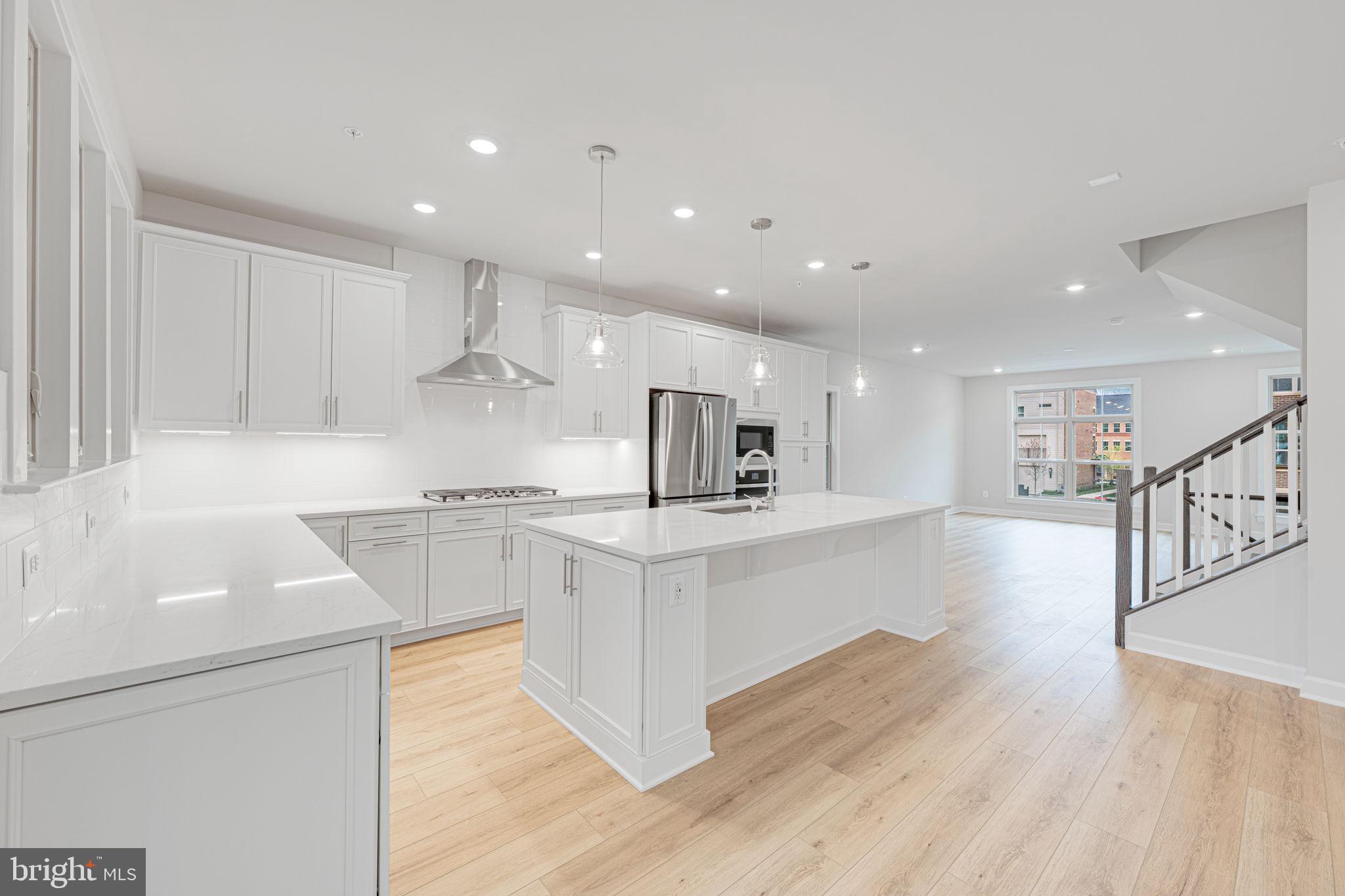 BOULEVARD VI TOWNS - Residential