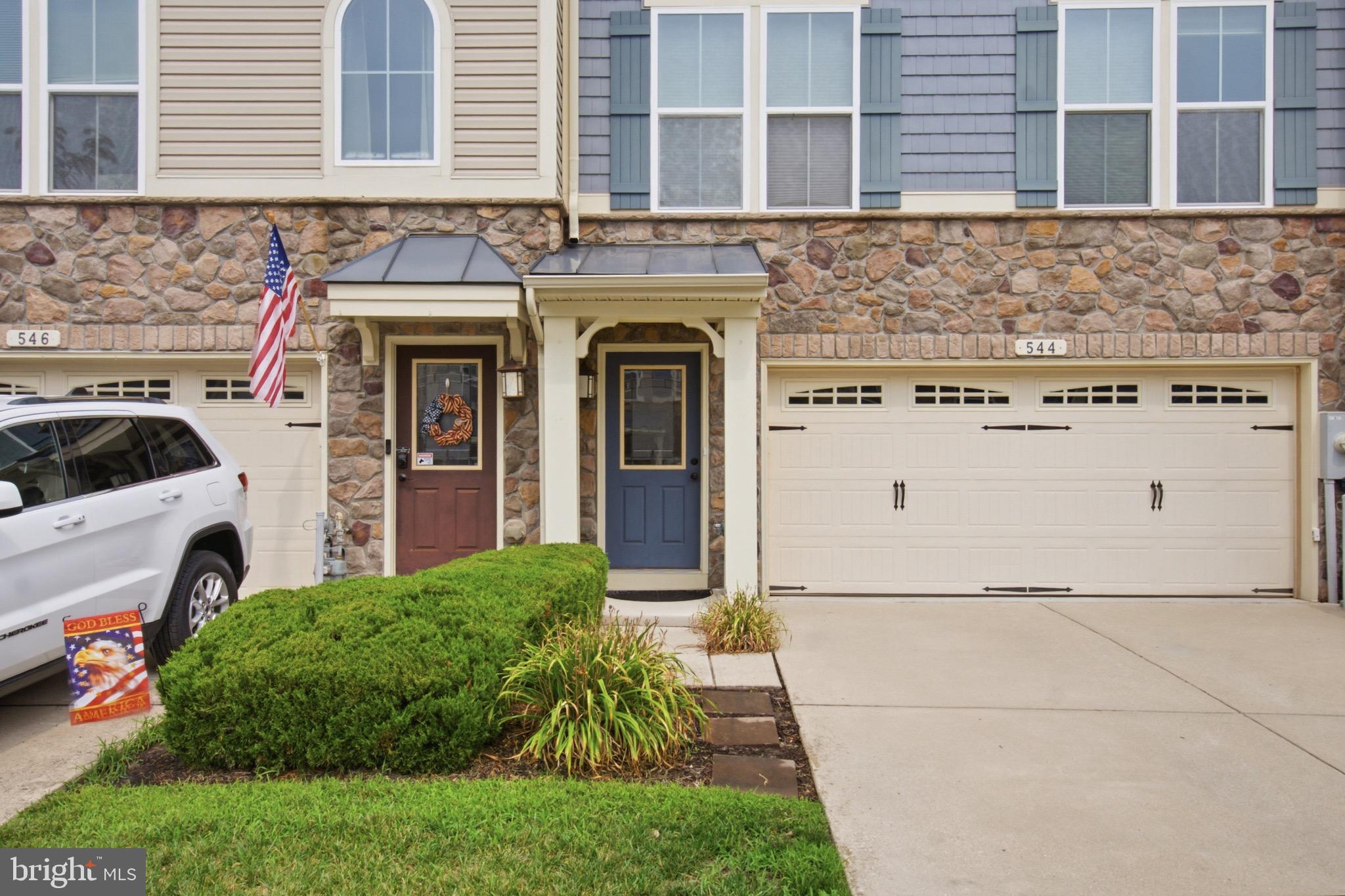 CREEKSIDE VILLAGE AT TANYARD SPRINGS - Residential
